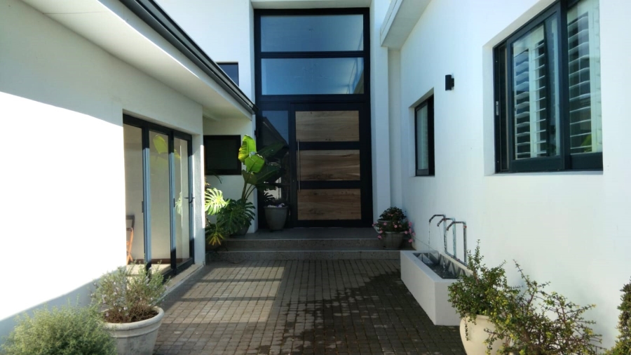 5 Bedroom Property for Sale in Riversdale Western Cape